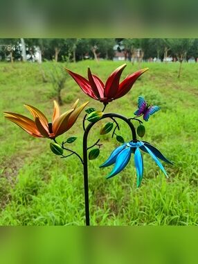Triple flowers metal kinetic wind spinner, 30" x 13"